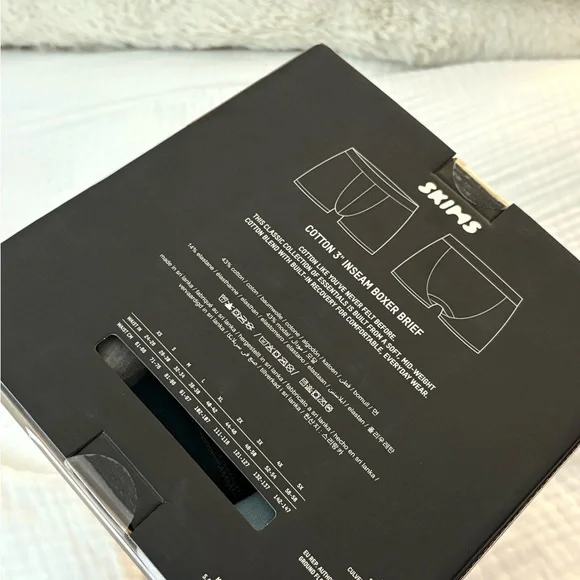 SKIMS Charcoal and Light Gray Boxer Briefs - Picture 2 of 2